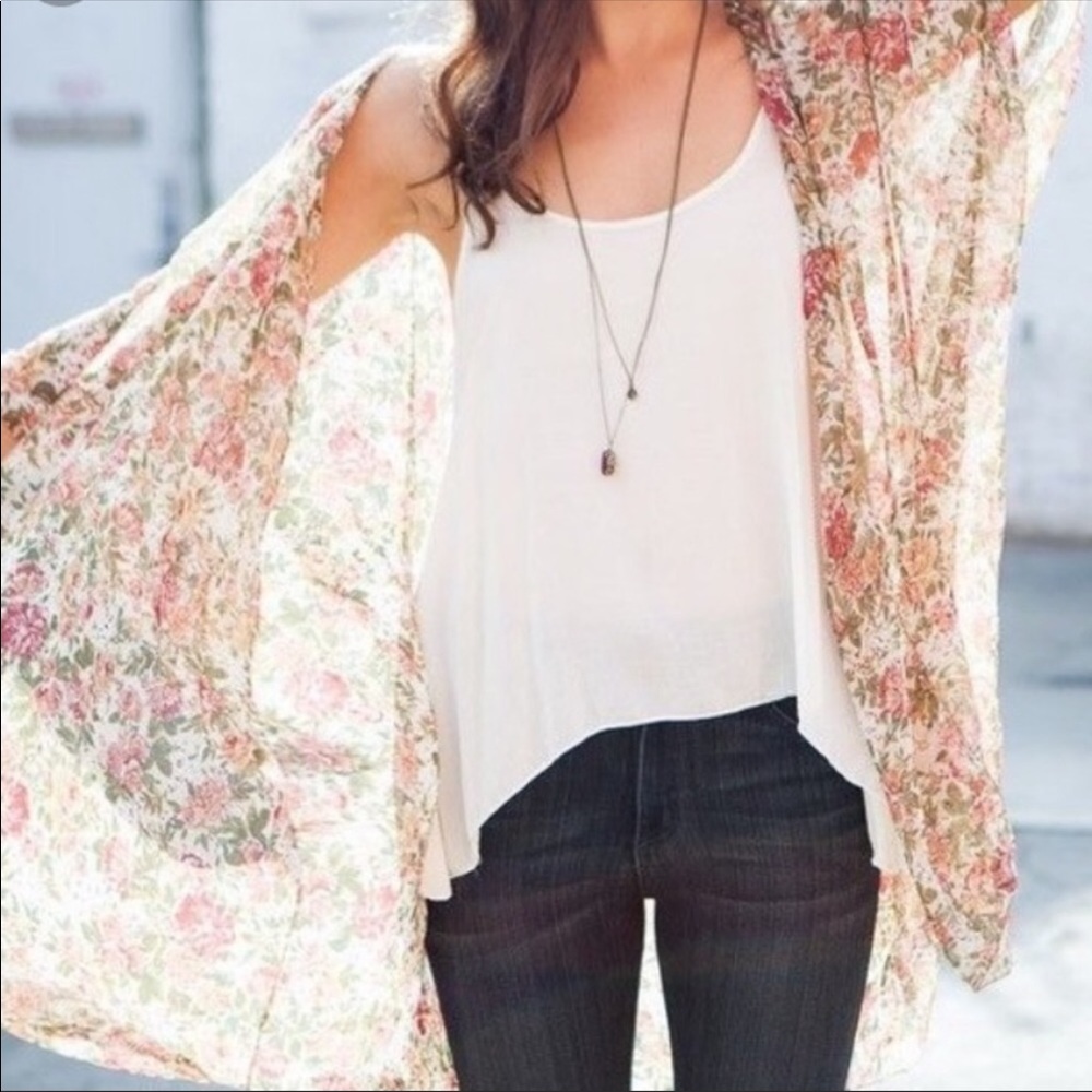 Brandy Melville floral kimono! - Picture 2 of 6
